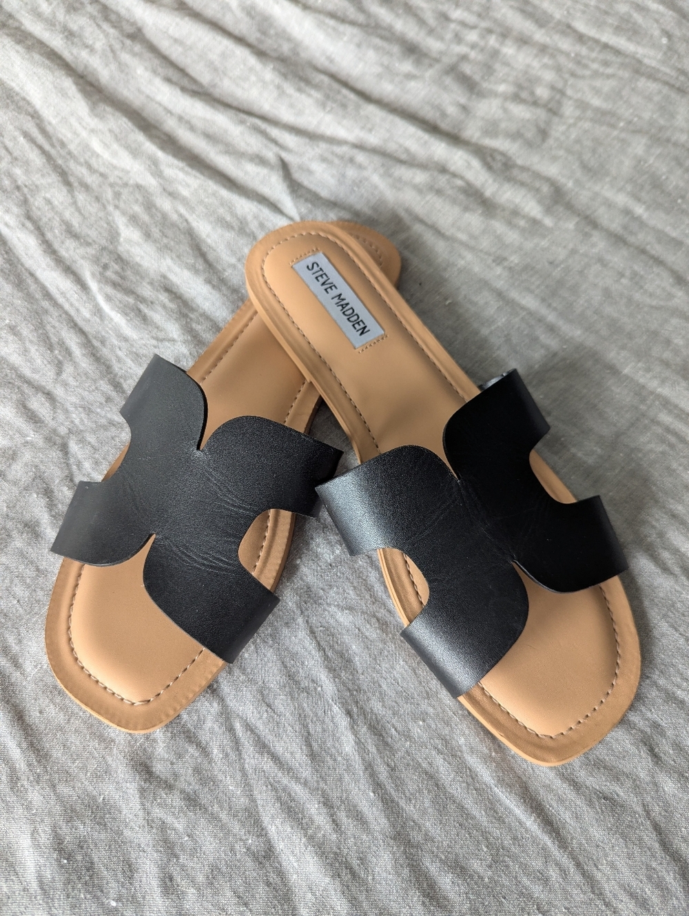Steve Madden Zarnia Slide / Slip-on Leather Sandals in Black + Tan